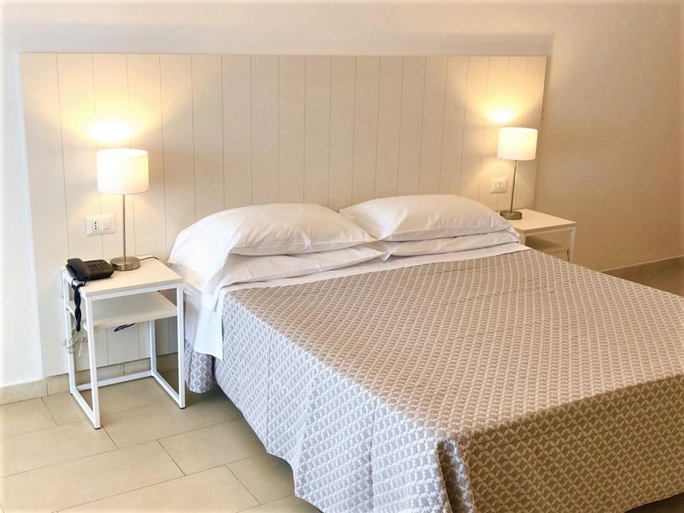 Hotel Villa Eleonora Scauri  Exterior foto