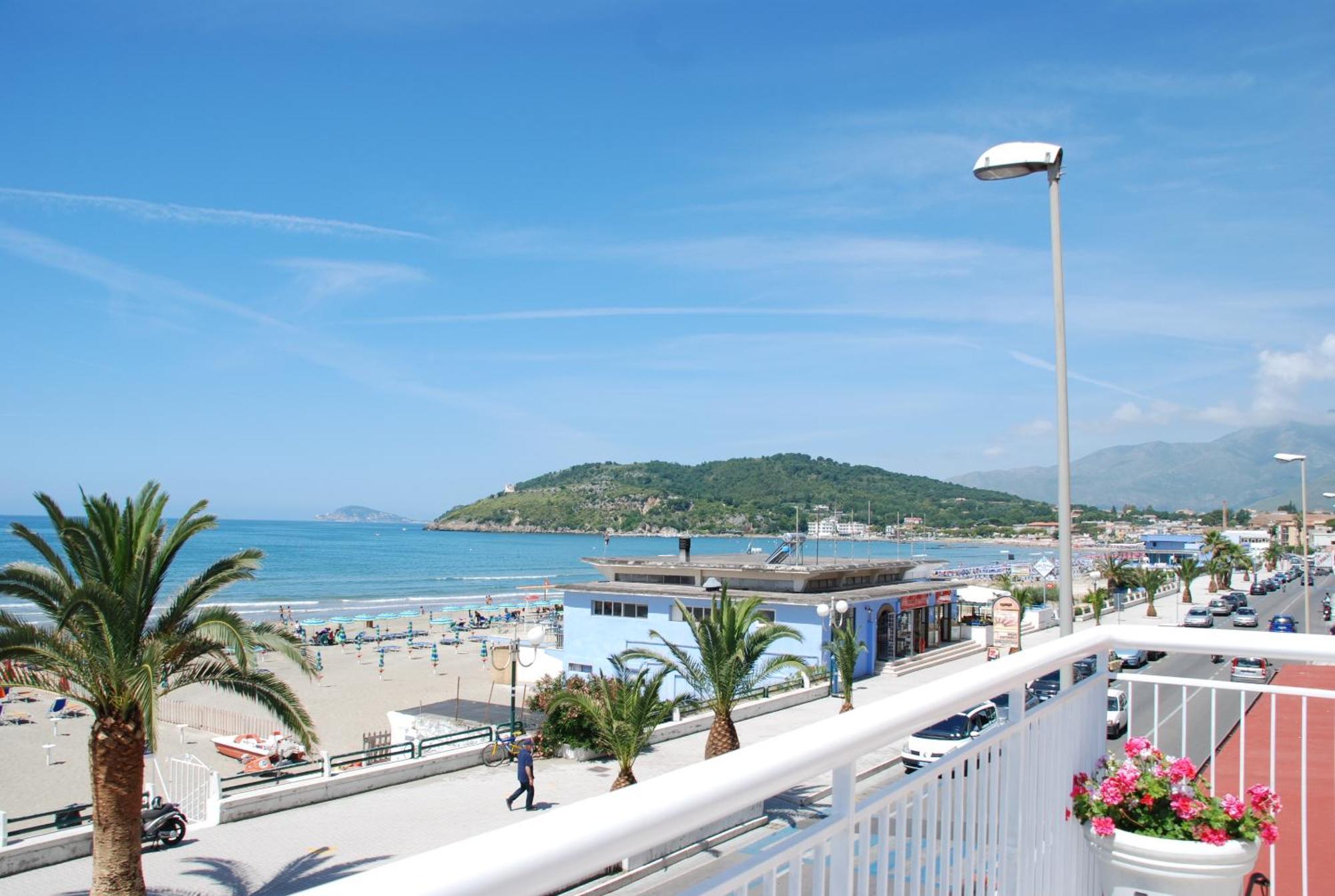Hotel Villa Eleonora Scauri  Exterior foto