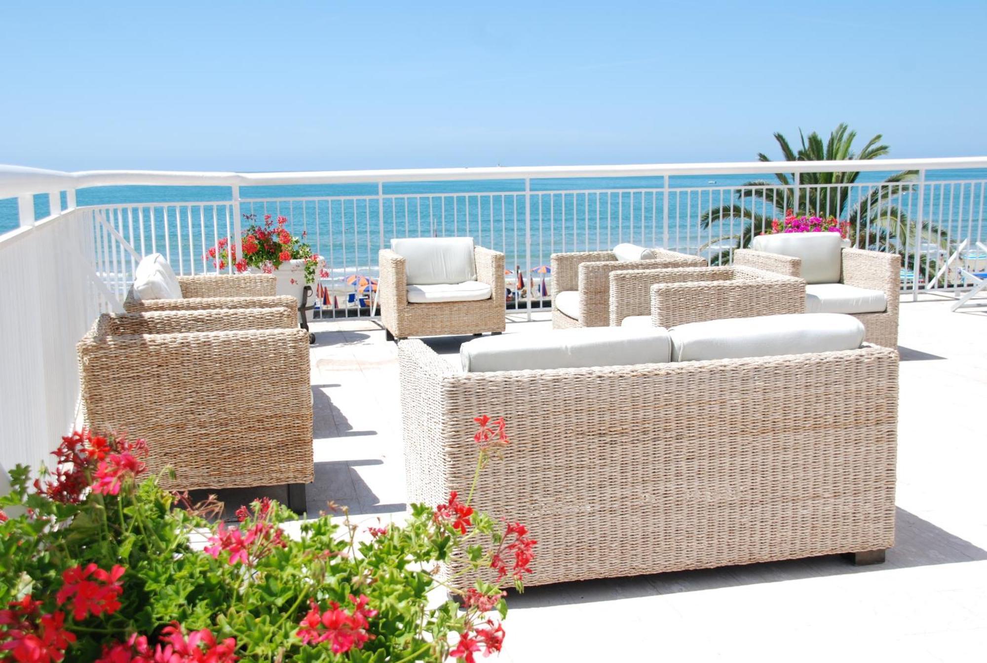 Hotel Villa Eleonora Scauri  Exterior foto
