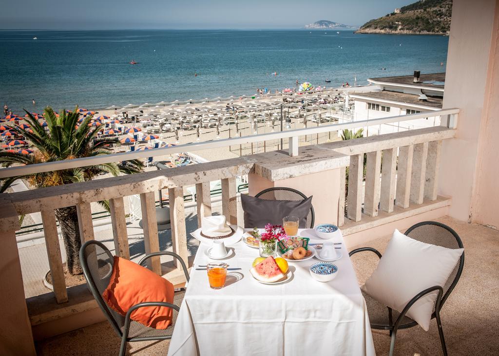 Hotel Villa Eleonora Scauri  Exterior foto