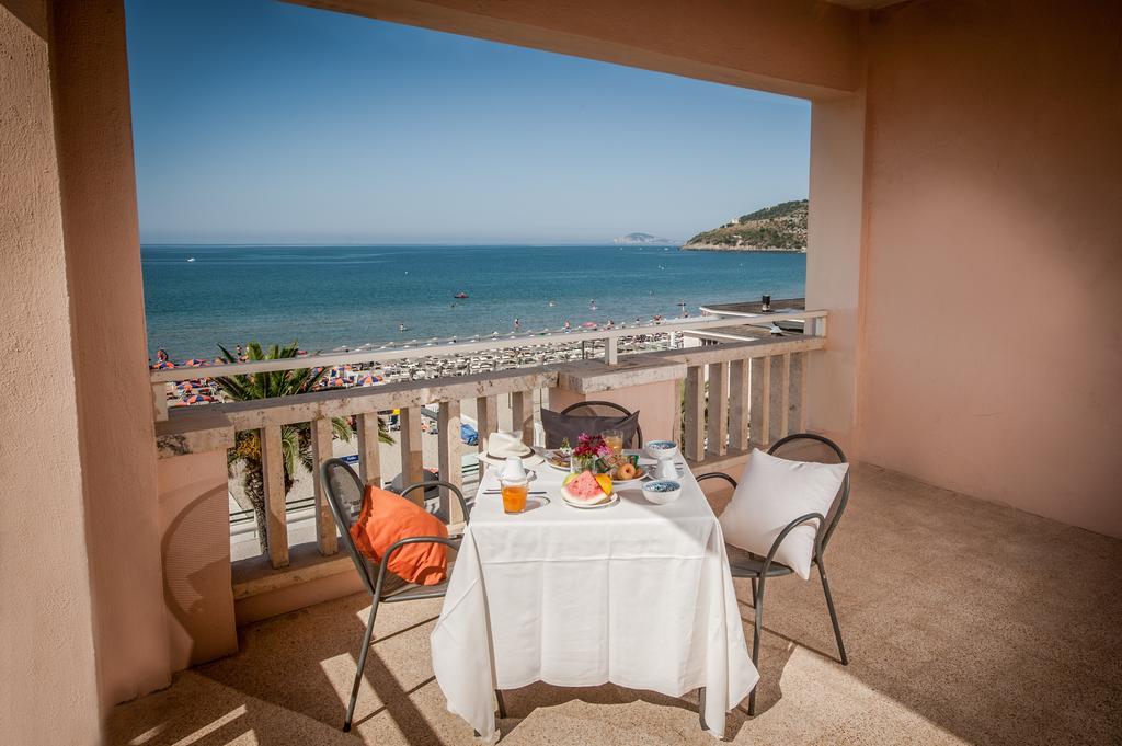 Hotel Villa Eleonora Scauri  Exterior foto
